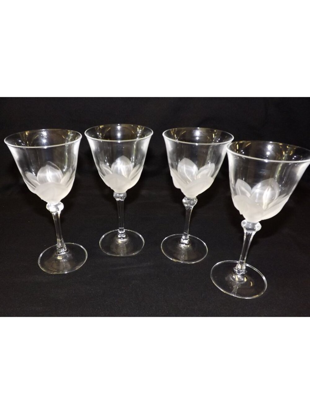 Cristal D'Arques Durand Florence Water Wine Goblets Frosted Petal 6.5" Set of 4